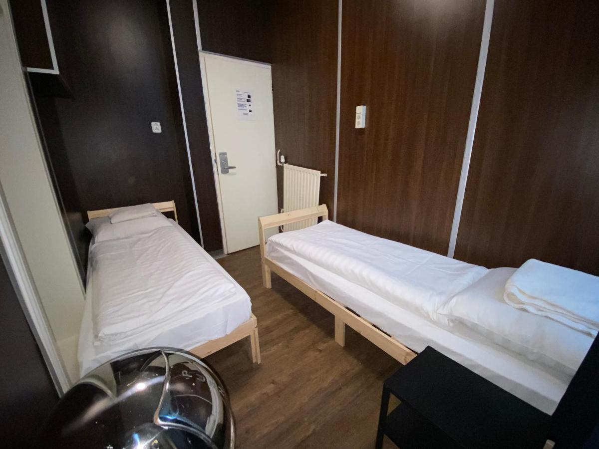 Hostel Utopia Амстердам Экстерьер фото
